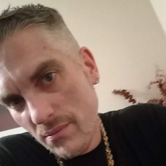 Meet your Posher, Jason - Picture 1 of 3